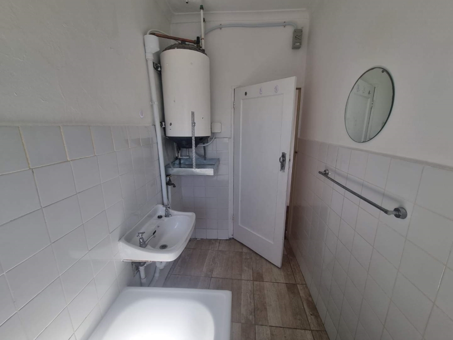 To Let 1 Bedroom Property for Rent in Mowbray Western Cape